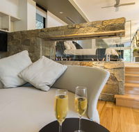 The Feathered Nest - Luxury Wildlife Retreat - Accommodation Noosa