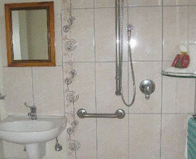 Bromeliad Bed And Breakfast - Accommodation Noosa 1