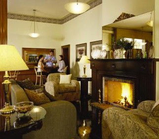 Royal Exchange Hotel - Accommodation Noosa 0
