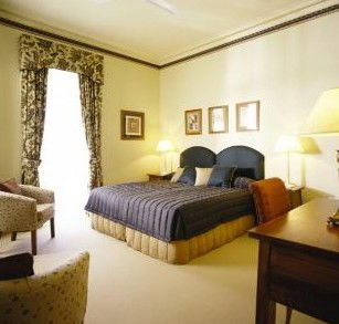 Royal Exchange Hotel - Accommodation Noosa 2