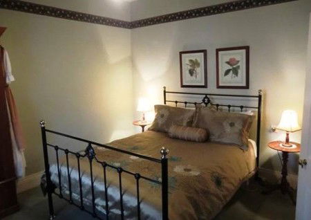 Eliza Cottage - Accommodation Noosa 2