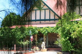 The Lodge Outback Motel - Accommodation Noosa 0