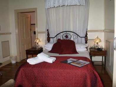 The Lodge Outback Motel - Accommodation Noosa 2