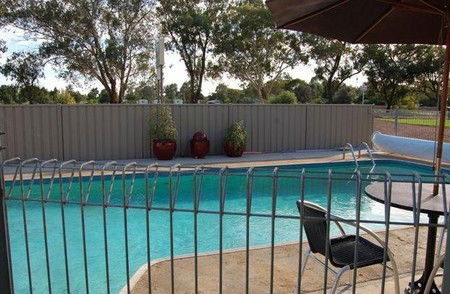 Mia Motel - Accommodation Noosa 0