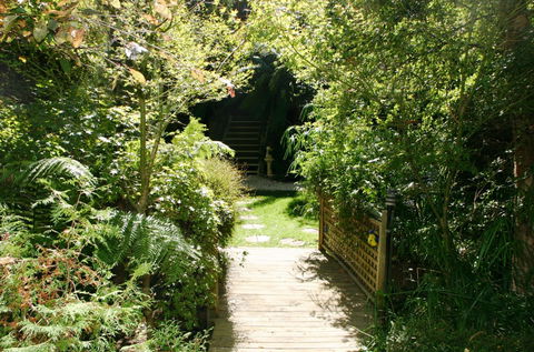 Aldgate Lodge - Accommodation Noosa 2