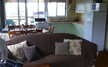 Coach Cottage - Accommodation Noosa 7