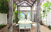 Bi J's - Accommodation Noosa 5