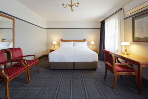 Brassey Hotel - Accommodation Noosa 6