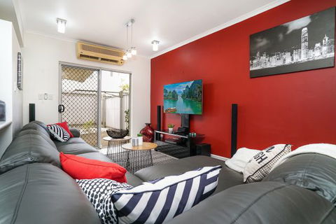 City Escape Serviced Townhouses - Accommodation Noosa 0