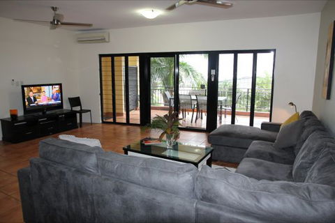 Darwin Deluxe Apartments - Accommodation Noosa 0