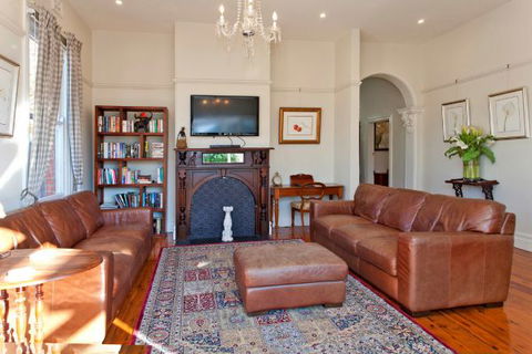 Elegance On Englehardt - Accommodation Noosa 5