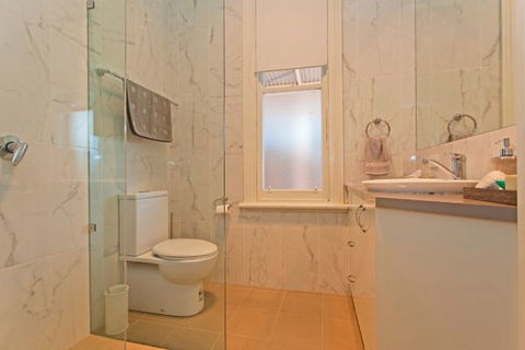 Elegance On Englehardt - Accommodation Noosa 8