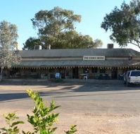 The Family Hotel - Accommodation Noosa