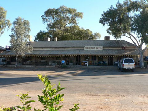 The Family Hotel - Accommodation Noosa 1