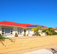 Christies Cottage for holidays and relocations. - Accommodation Noosa
