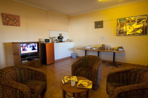 Tilmouth Well Roadhouse - Accommodation Noosa 7