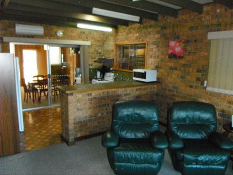 Family Tides - Accommodation Noosa 2