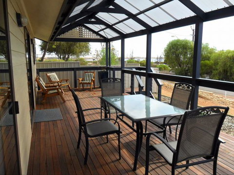 Hurtles - Accommodation Noosa 0