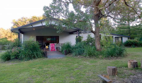 Plomer Beach House - Accommodation Noosa 0