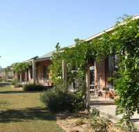Overflow Cottages - Accommodation Noosa