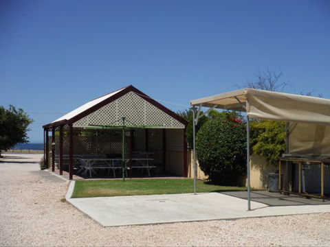Anchorage 8 - Accommodation Noosa 0