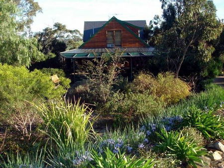 The Stumps B&B - Accommodation Noosa 0