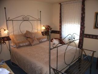 All Saints And Sinners Colonial B&B - Accommodation Noosa 1
