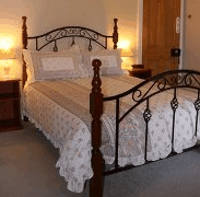 Cambridge House - Accommodation Noosa 3