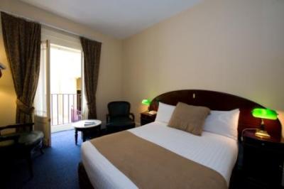 Hadley's Orient Hotel - Accommodation Noosa 1