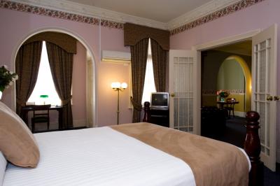 Hadley's Orient Hotel - Accommodation Noosa 3