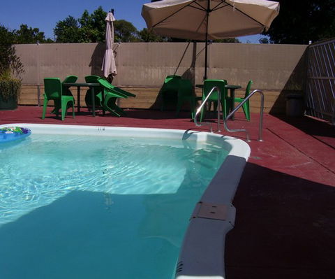 Twin City Motor Inn - Accommodation Noosa 1