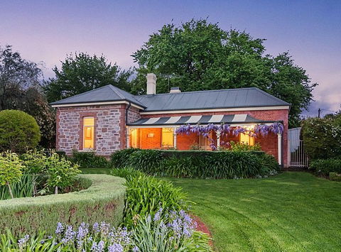 Dumas House - Accommodation Noosa 1