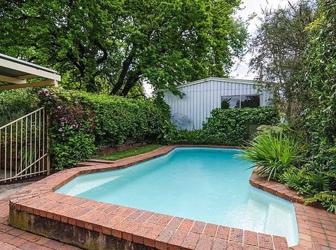 Dumas House - Accommodation Noosa 2