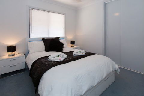 Amazing Views - Accommodation Noosa 4