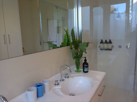 Buoys On Queens - Accommodation Noosa 5