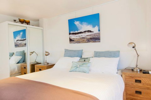 Buoys On Queens - Accommodation Noosa 6