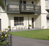 Glenelg Sea-Breeze BB - Accommodation Noosa