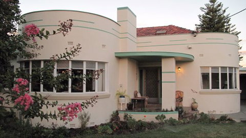 B&B Wodonga - Art Deco Accommodation - Accommodation Noosa 0