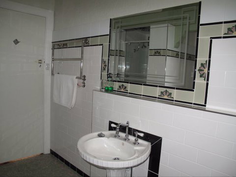 B&B Wodonga - Art Deco Accommodation - Accommodation Noosa 9