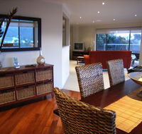 C-Deck Beach House Apartment - Accommodation Noosa