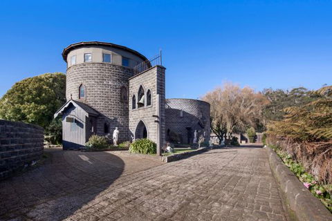 Castle Suites - Kryal Castle - Accommodation Noosa 8