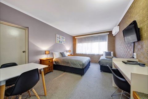 Central Deborah Motel - Accommodation Noosa 2