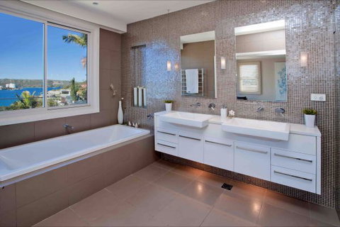Deep Blue - Accommodation Noosa 8