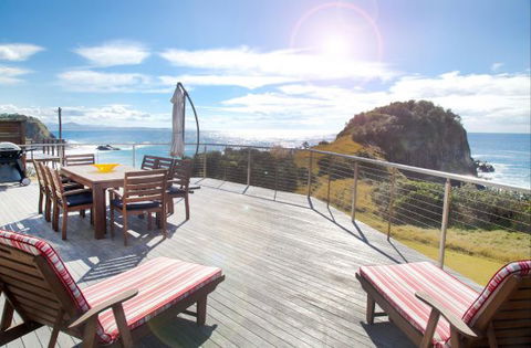 Headlands Beach House - Accommodation Noosa 1