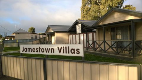 Jamestown Villas - Accommodation Noosa 0