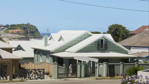 Merewether Beach House B And B - Accommodation Noosa 0