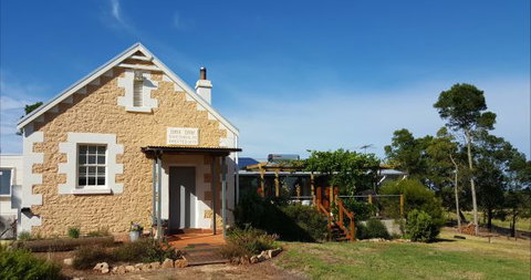 The Old Drik Drik Schoolhouse Retreat - Accommodation Noosa 0