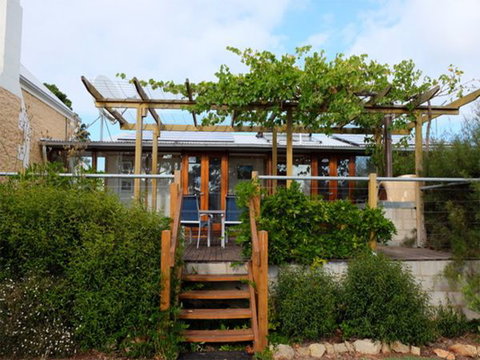 The Old Drik Drik Schoolhouse Retreat - Accommodation Noosa 1