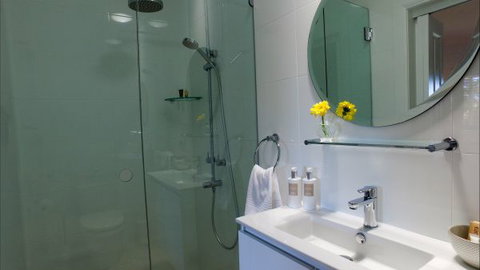 The Ridge Retreat Mollymook - Accommodation Noosa 9