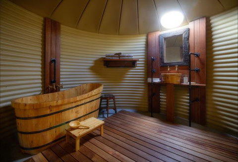Truffle Lodge - Accommodation Noosa 5